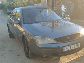 Ford Mondeo foto 2