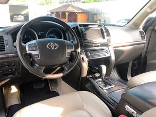 Toyota Land Cruiser foto 6