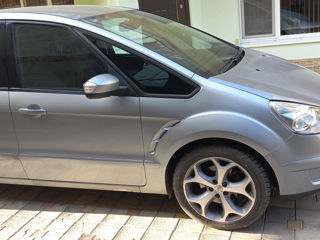 Ford S-Max foto 2