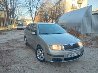 Skoda Fabia foto 2