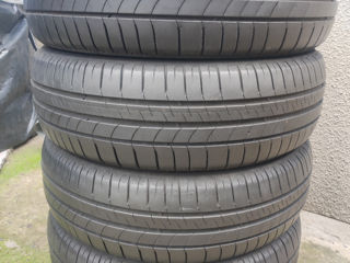 Продам четыре ската                Michelin            185/65/15