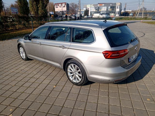 Volkswagen Passat foto 4