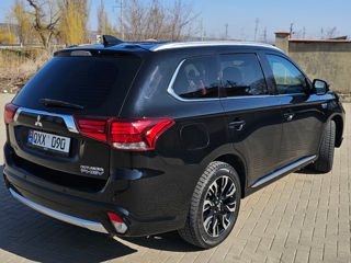 Mitsubishi Outlander foto 4