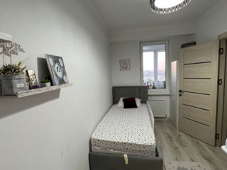 Apartament cu 3 camere, 80 m², Botanica, Chișinău foto 3