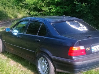BMW 3 Series фото 2
