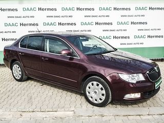 Skoda Superb foto 2