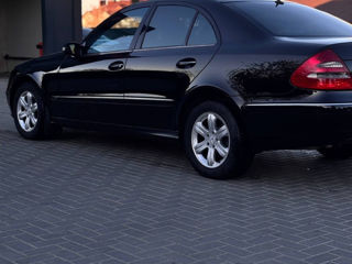 Mercedes E-Class foto 4