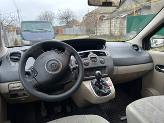 Renault Grand Scenic foto 8