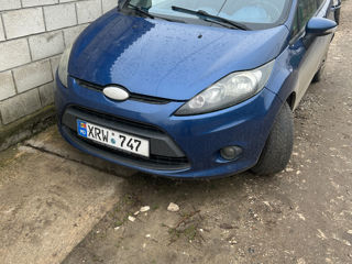 Ford Fiesta foto 9