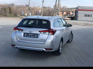 Toyota Auris foto 7