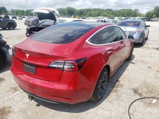 Tesla Model 3 foto 4