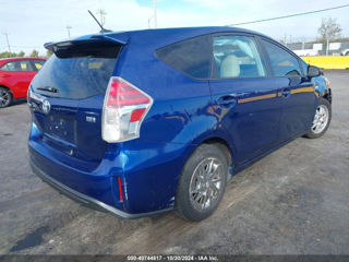 Toyota Prius V