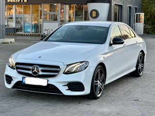 Mercedes E-Class foto 2