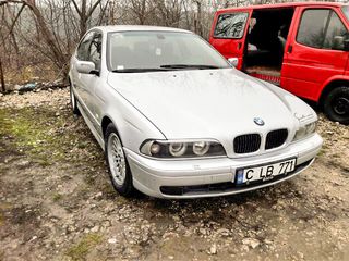 BMW 5 Series foto 5