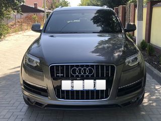 Audi Q7 foto 1