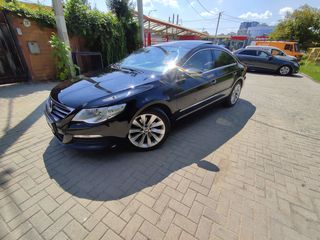 Volkswagen Passat CC foto 1