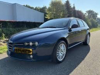 Alfa Romeo 159 foto 1