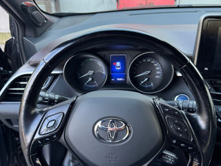 Toyota C-HR foto 5