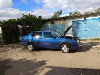 Volkswagen Vento foto 1