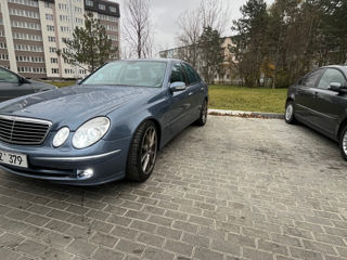 Mercedes E-Class foto 4