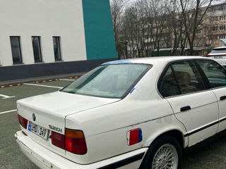 BMW 5 Series foto 4