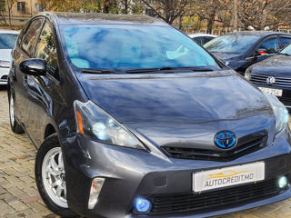 Toyota Prius v