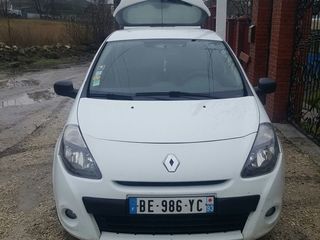 Renault Clio foto 1