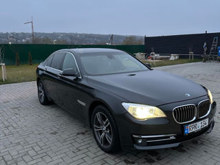 BMW 7 Series foto 1