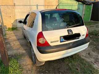 Renault Clio foto 6