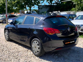 Opel Astra foto 4