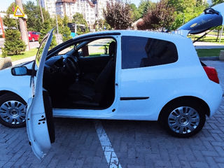 Renault Clio foto 10