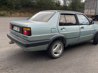 Volkswagen Jetta foto 4