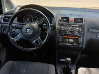 Volkswagen Touran foto 7