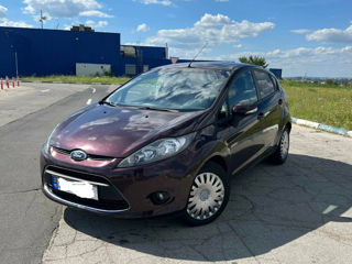 Ford Fiesta 5D