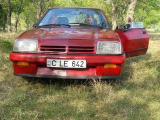 Opel Manta B foto 2