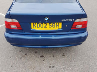 BMW 5 Series foto 3