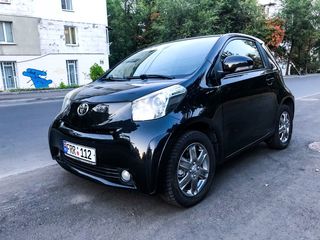 Toyota iQ foto 2