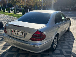 Mercedes E-Class foto 10