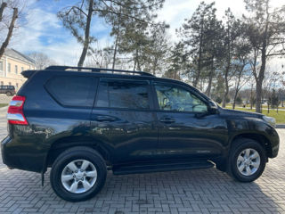 Toyota Land Cruiser Prado foto 3