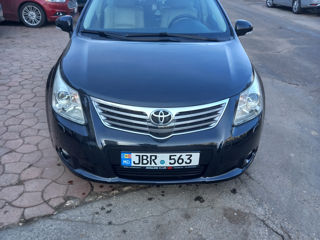 Toyota Avensis foto 2