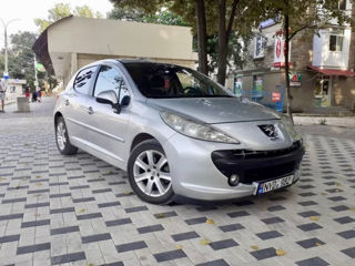 Peugeot 207 foto 3