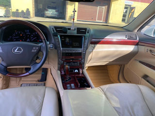 Lexus LS Series foto 7