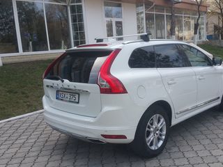 Volvo XC60 foto 2