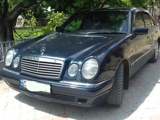 Mercedes E Class foto 3