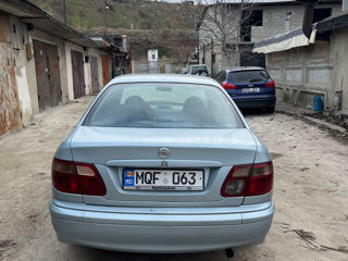 Nissan Almera foto 5