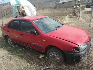 Nissan Almera foto 9