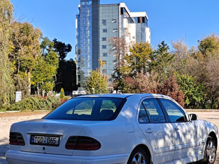 Mercedes E-Class foto 3