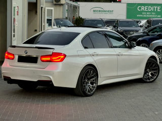 BMW 3 Series foto 4