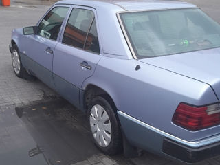 Mercedes Series (W124) foto 6