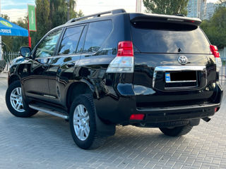 Toyota Land Cruiser Prado foto 3